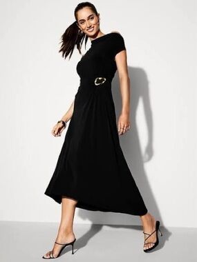 NWT The Occasion by Old Navy
Twist-Front Jersey Midi
Dress